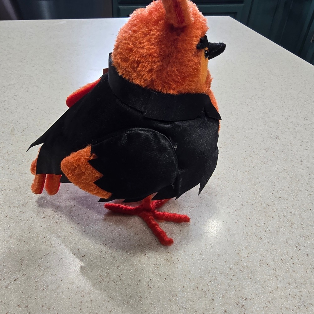 CLAWSON Hyde & Eek Halloween Bird Vampire Orange Black Cape Target 2019 NWT - Picture 7 of 11